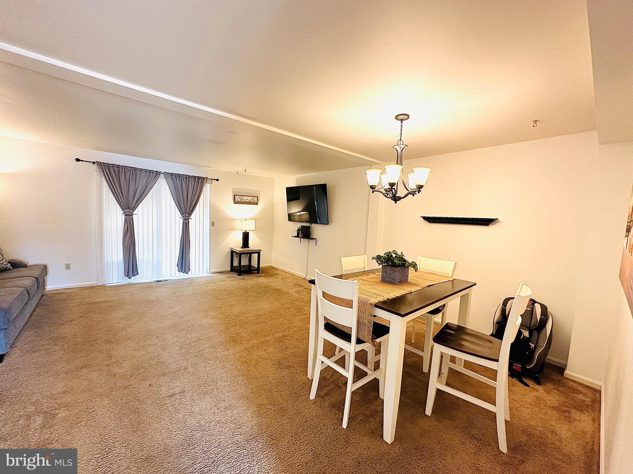 1927 Carlton Dr