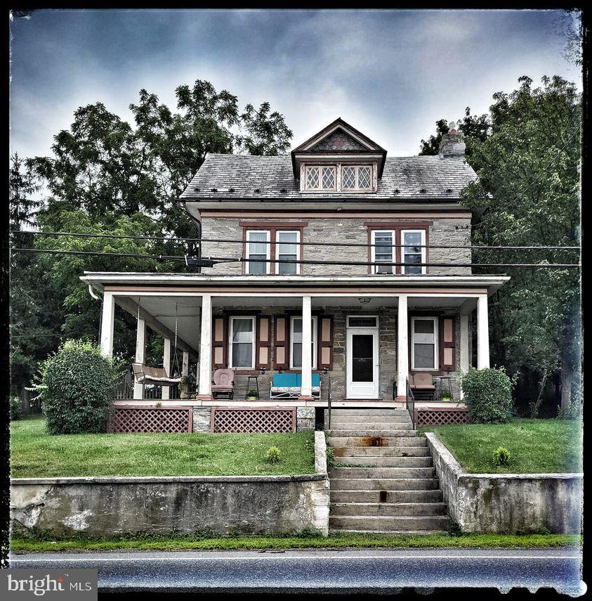 422 N Market St