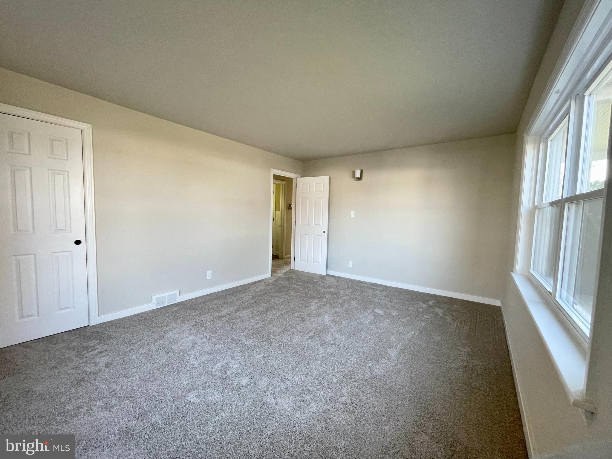 220 W Park St