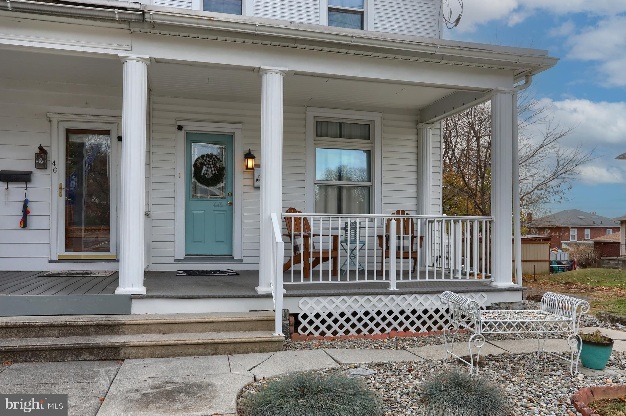 44 E Locust St