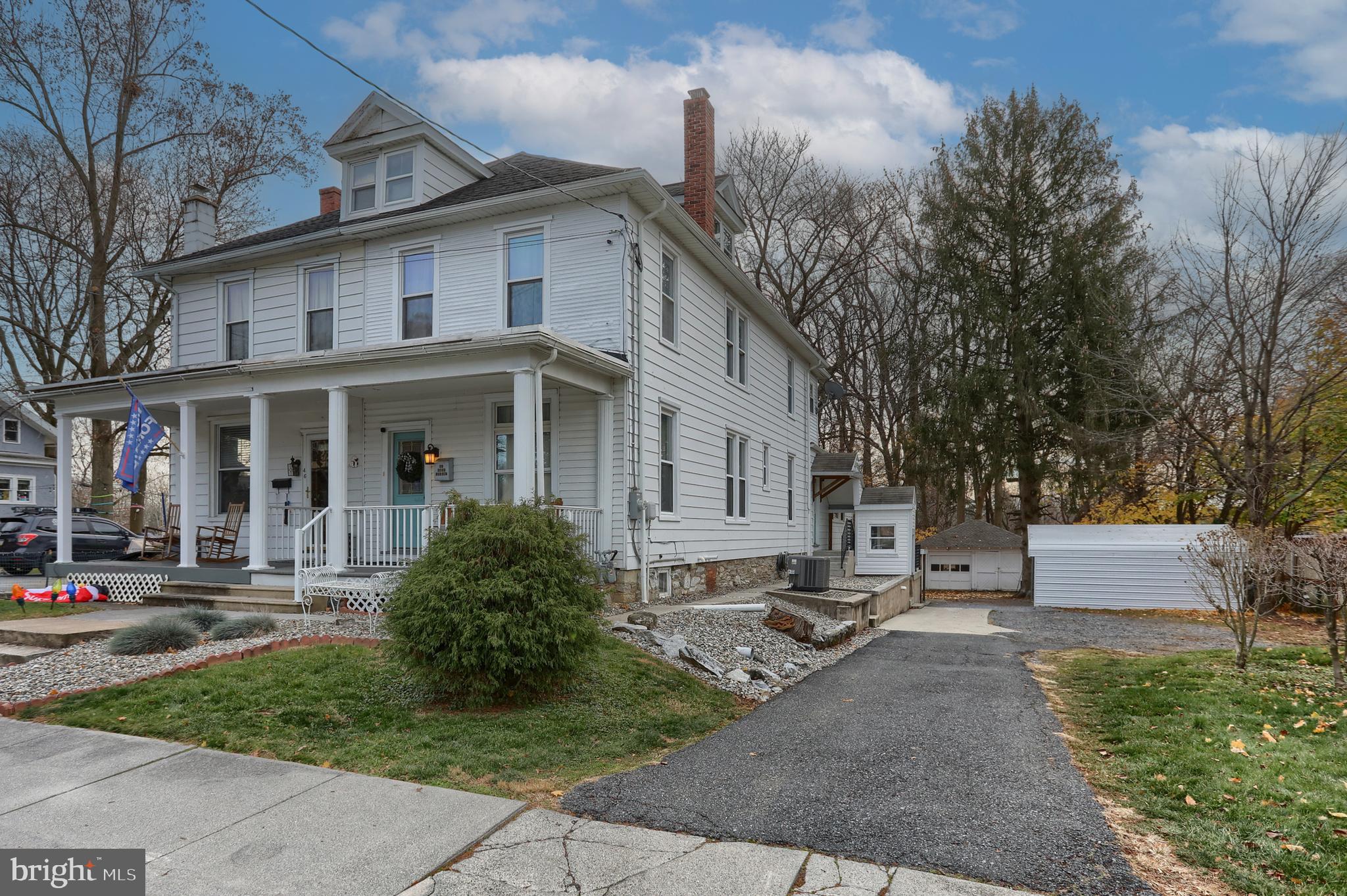 44 E Locust St