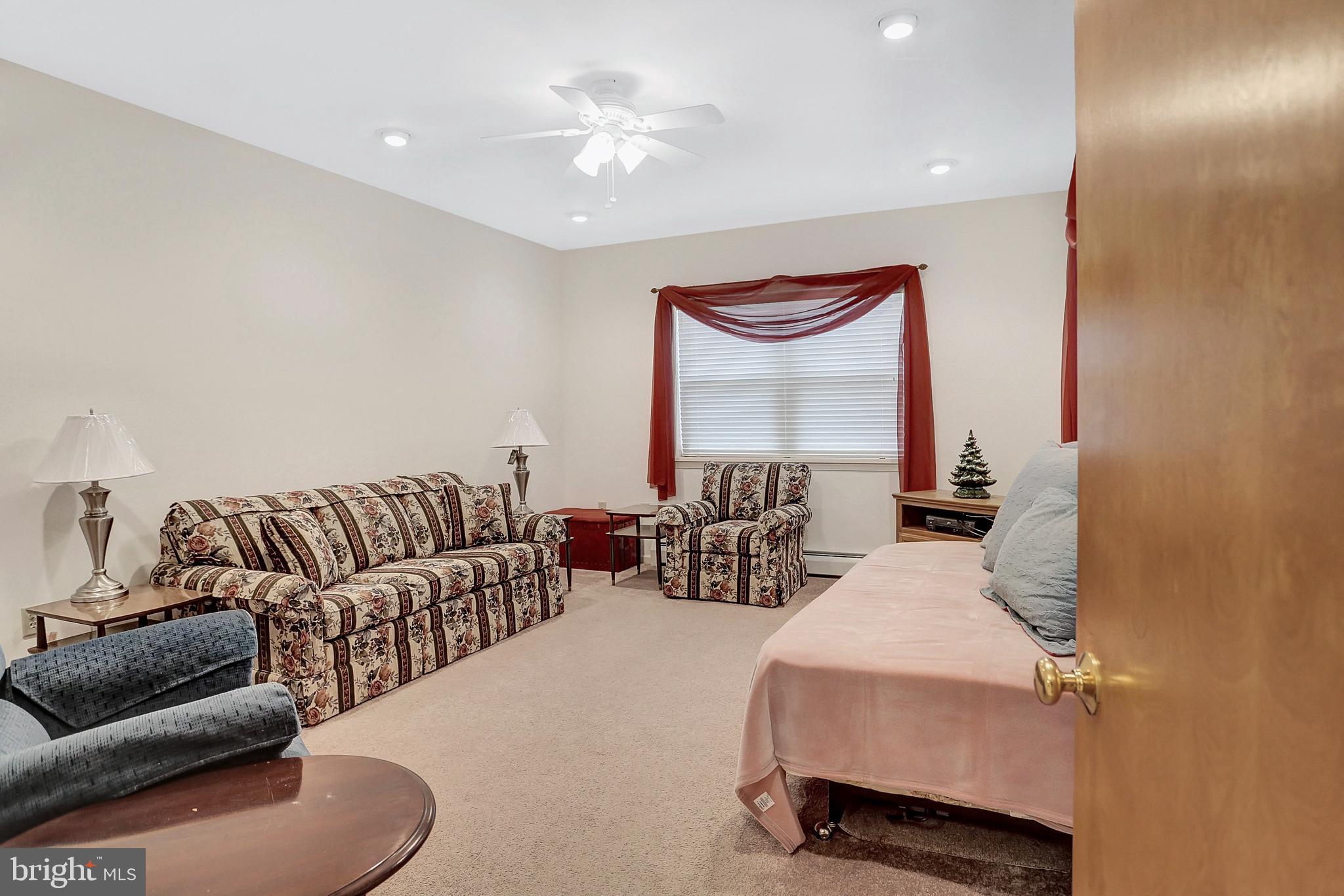 1406 Sandhill Rd