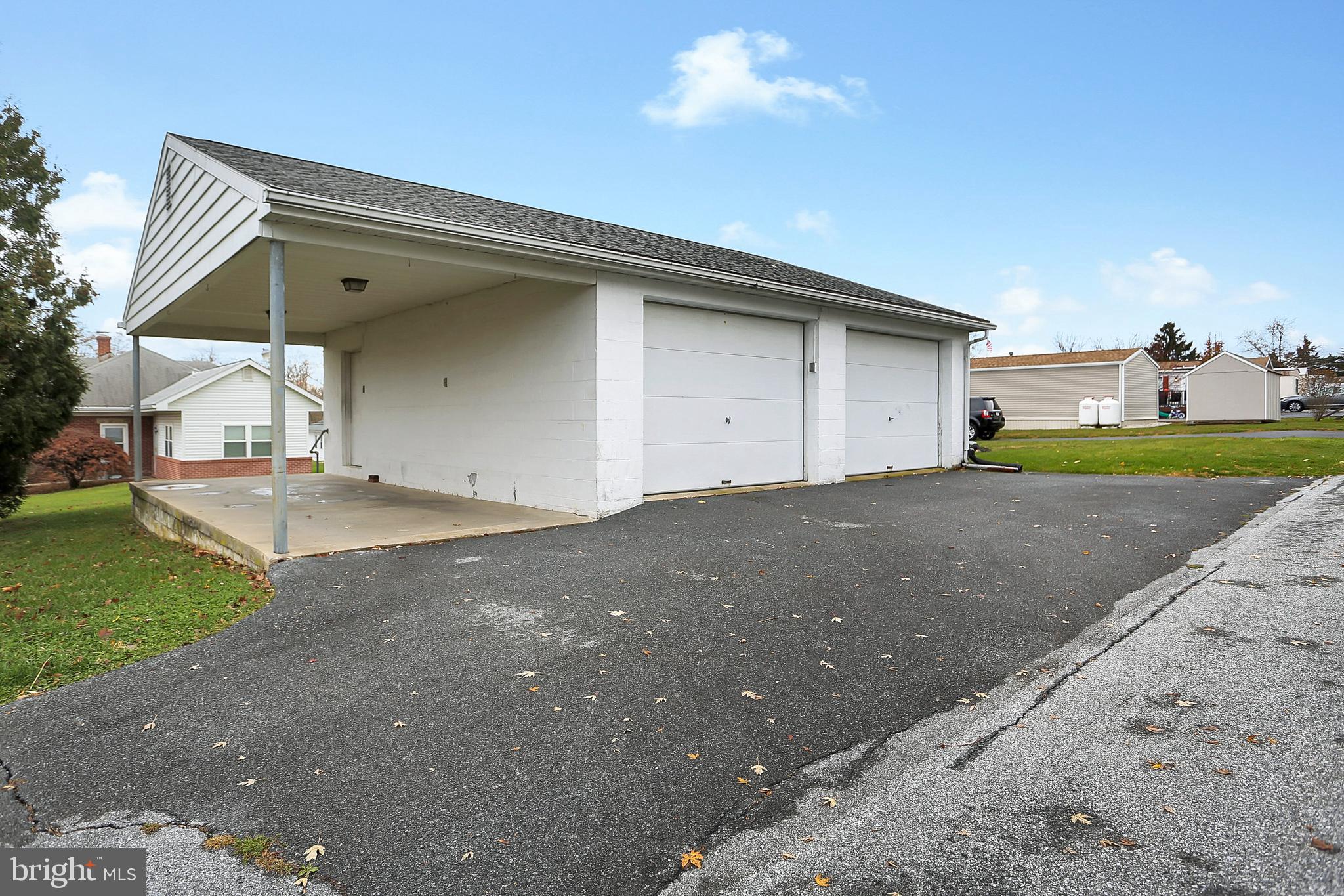 1406 Sandhill Rd
