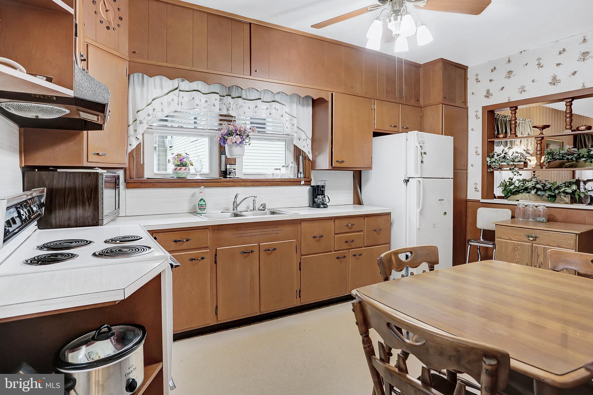 1406 Sandhill Rd