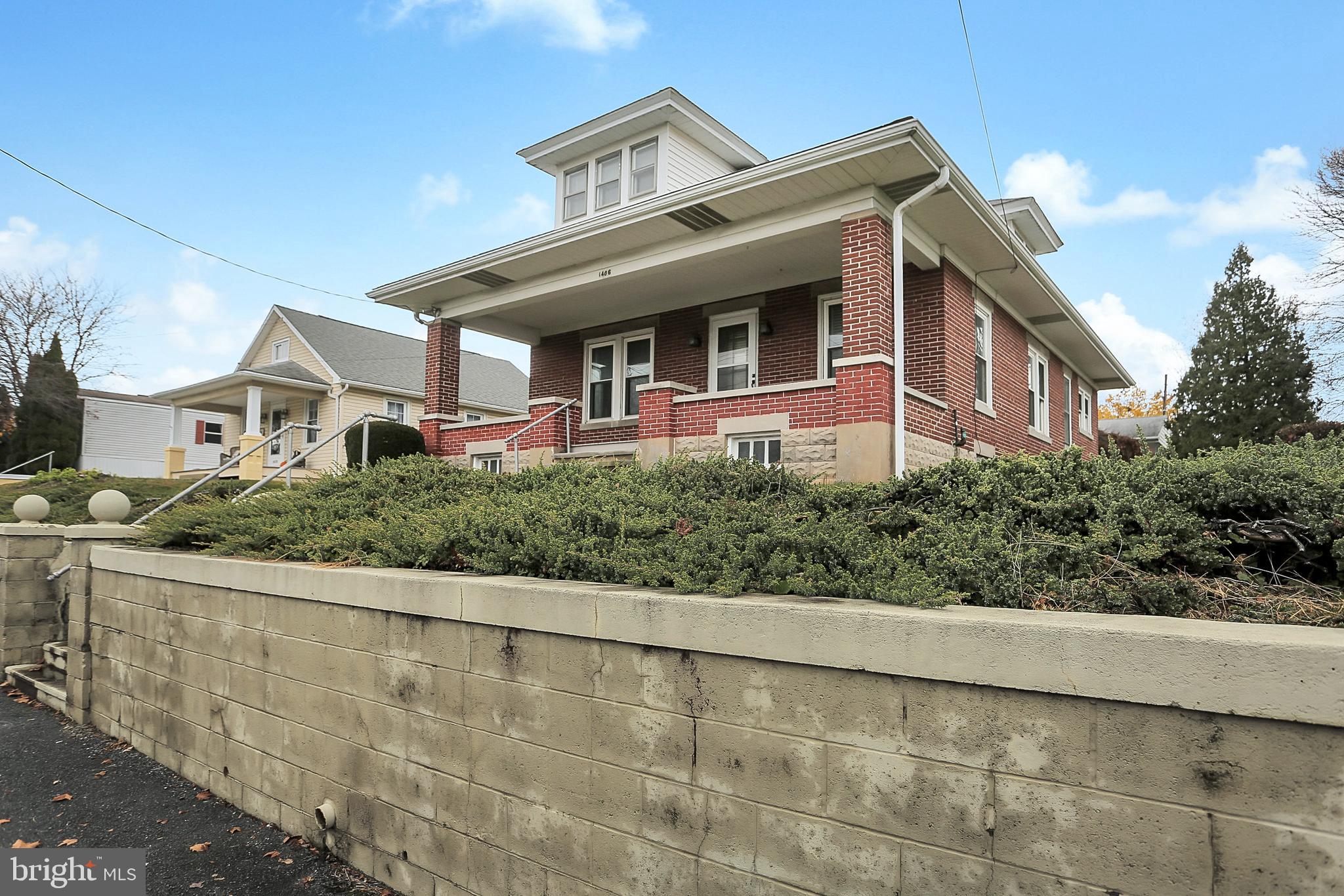 1406 Sandhill Rd