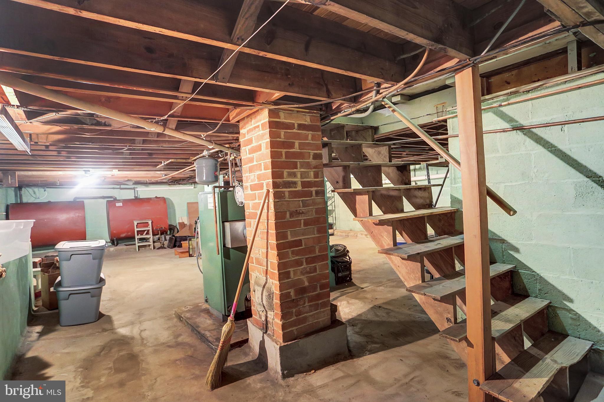 1406 Sandhill Rd
