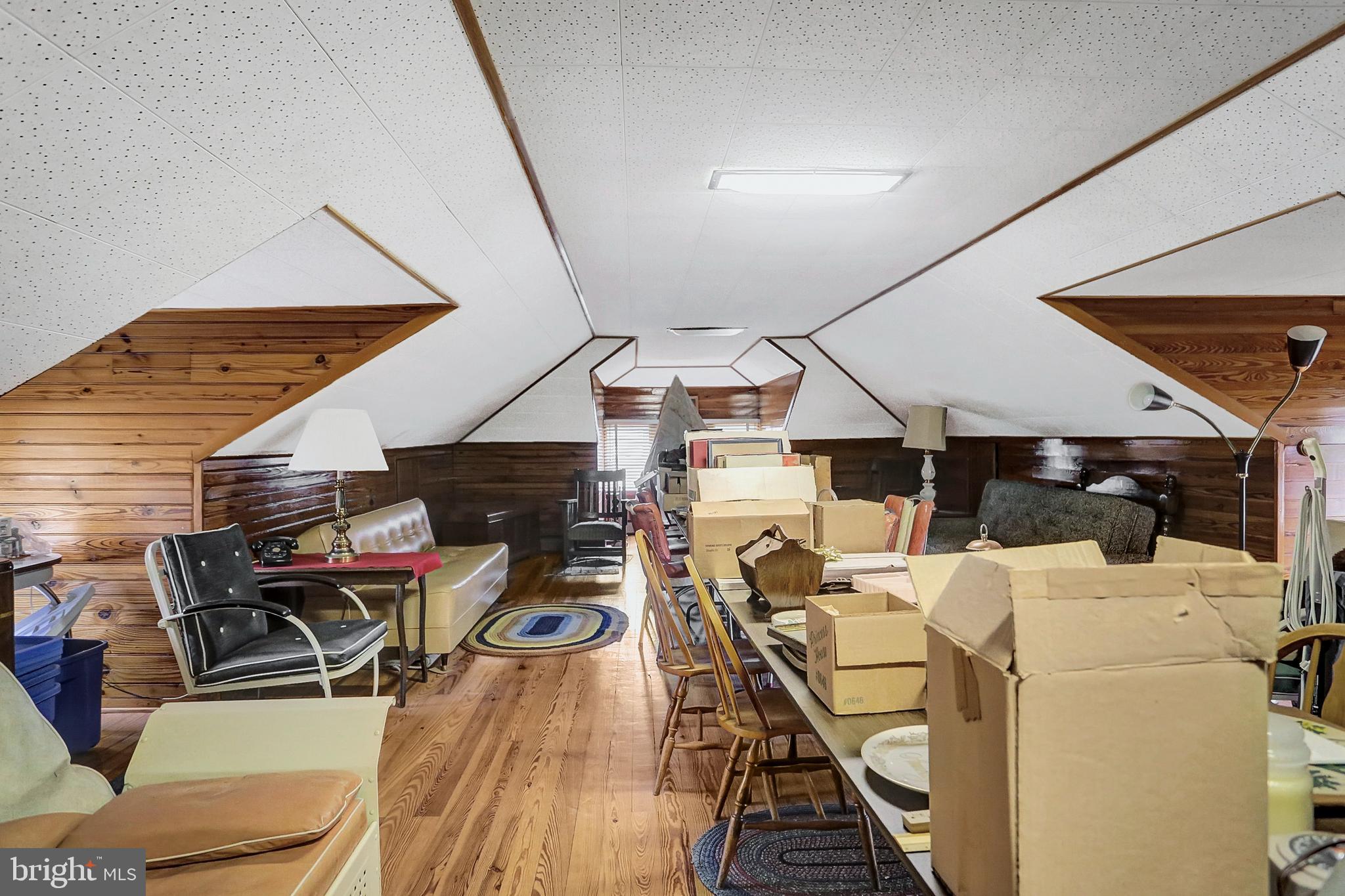 1406 Sandhill Rd