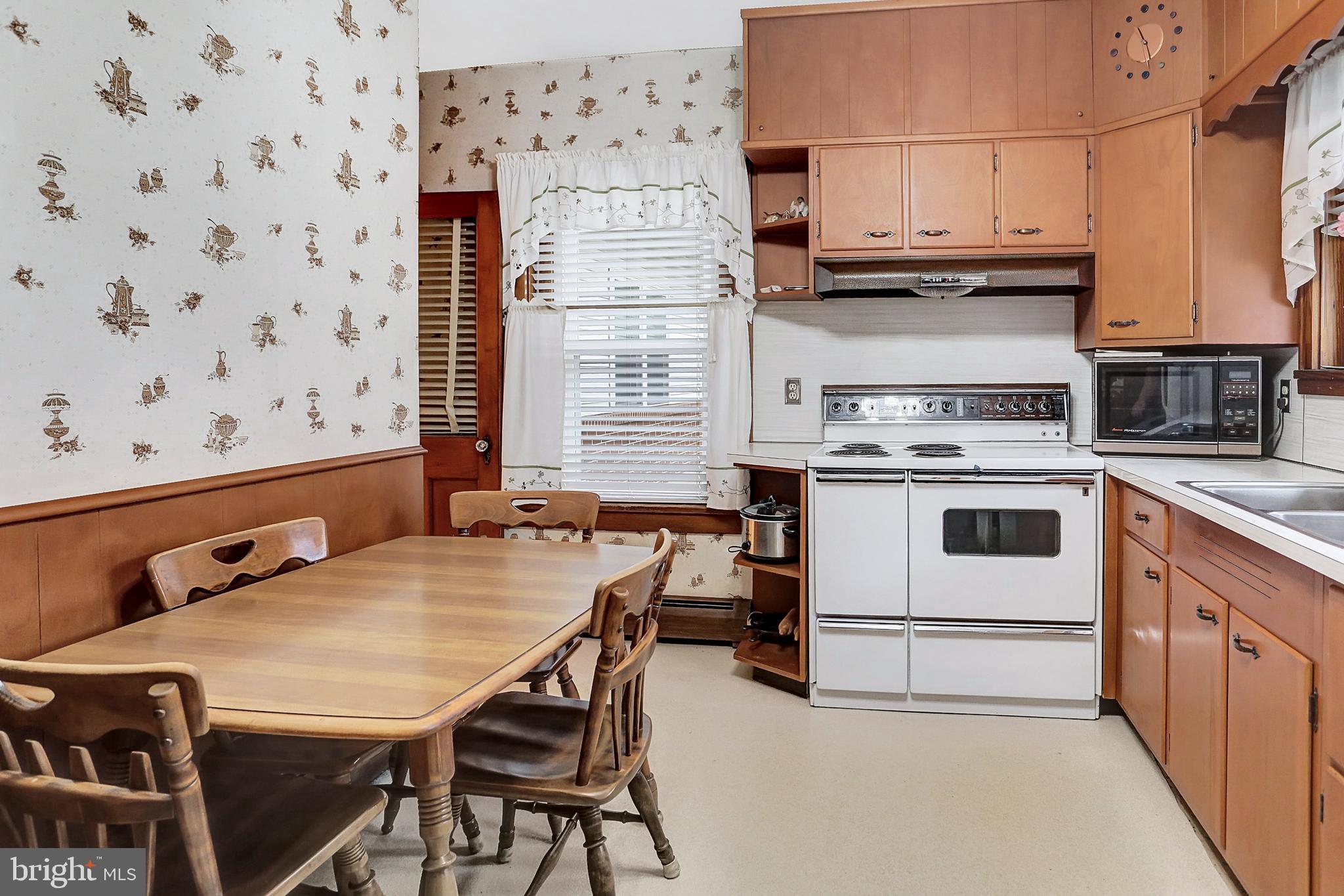 1406 Sandhill Rd