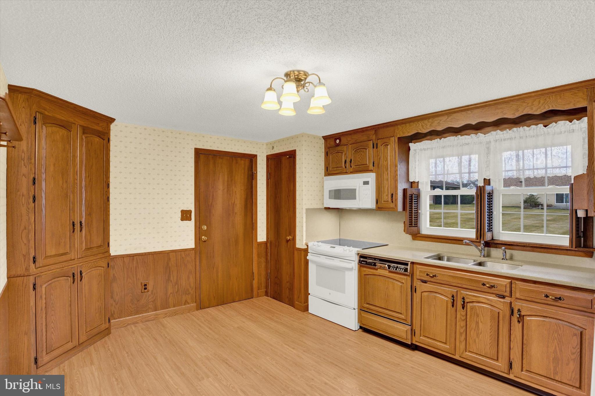 812 Cedar Crest Dr