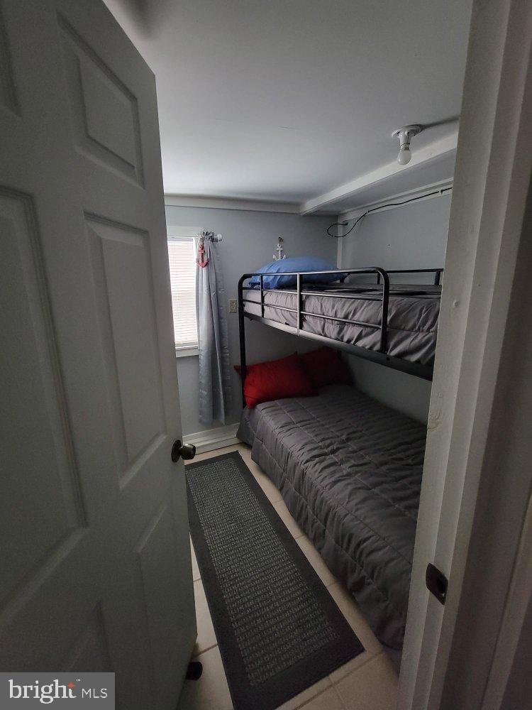 9-R Shellie St