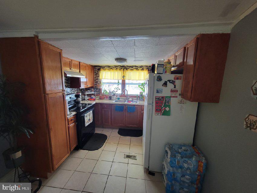 9-R Shellie St