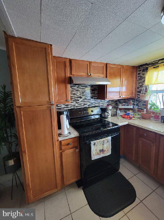 9-R Shellie St