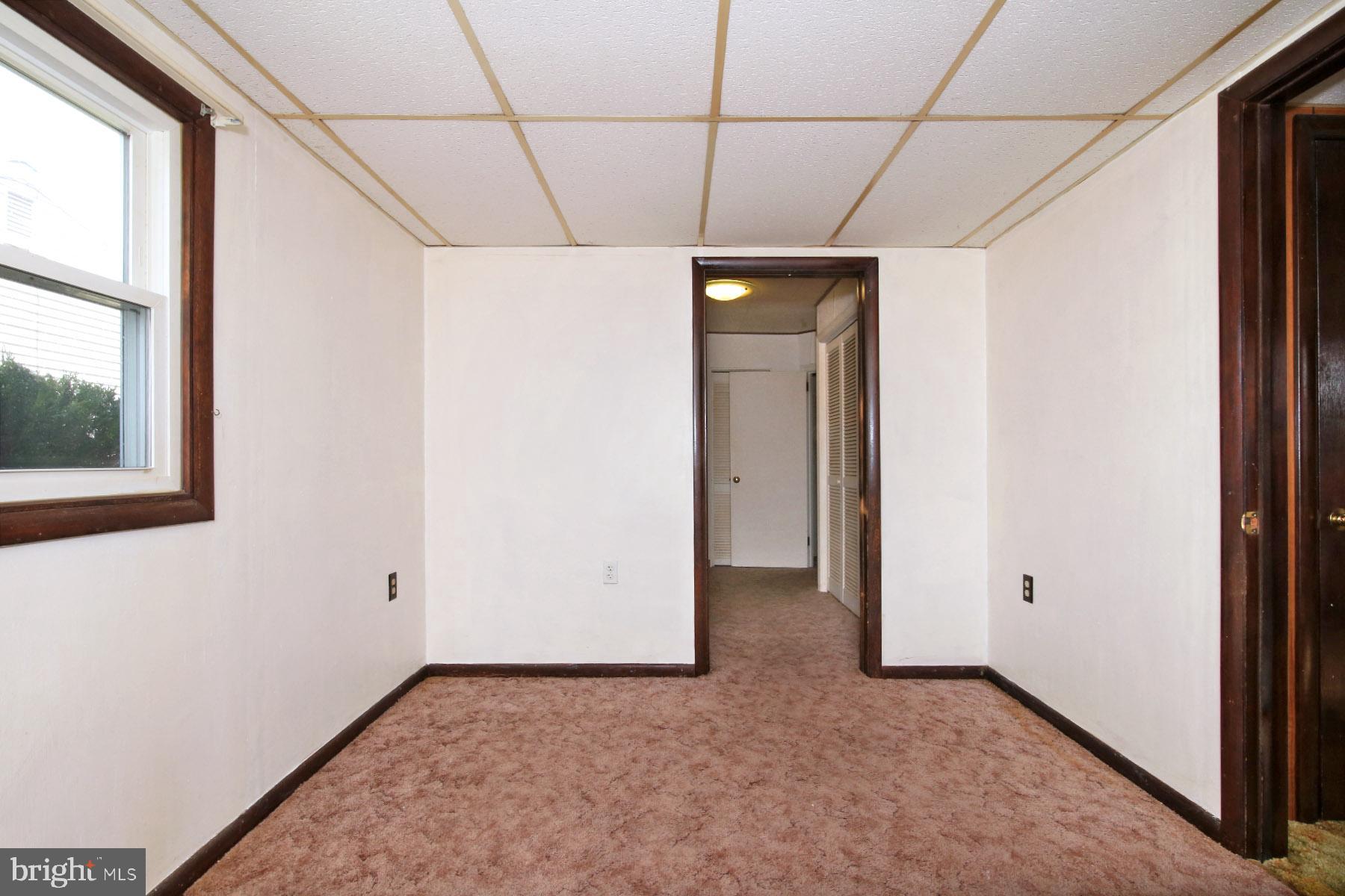 563 S 5th Ave