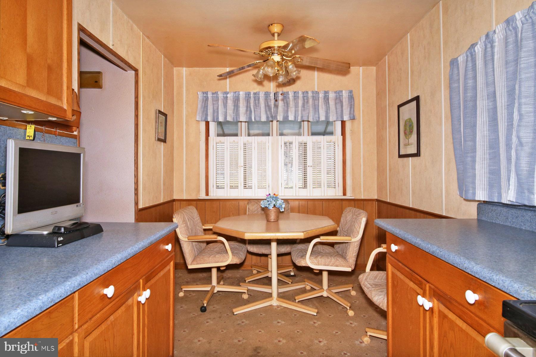 563 S 5th Ave