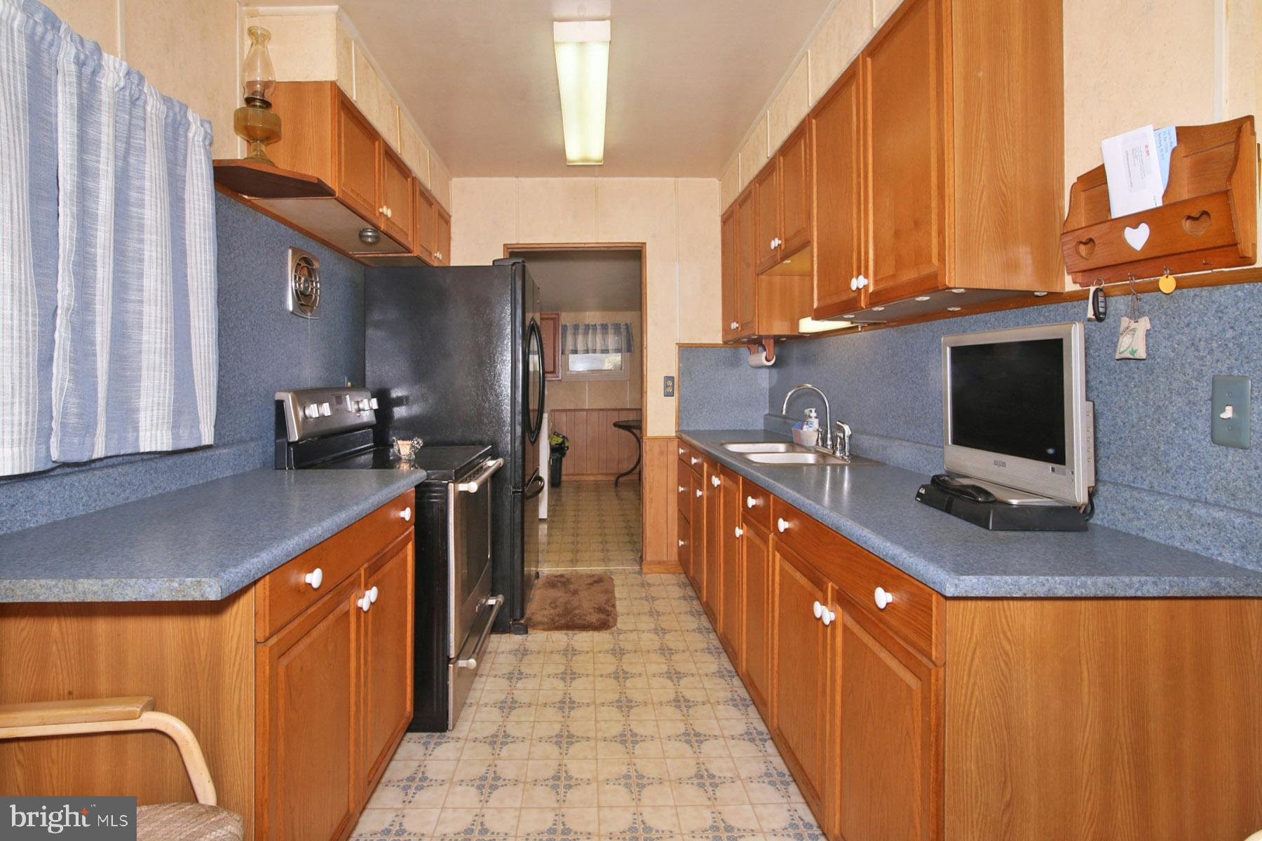 563 S 5th Ave