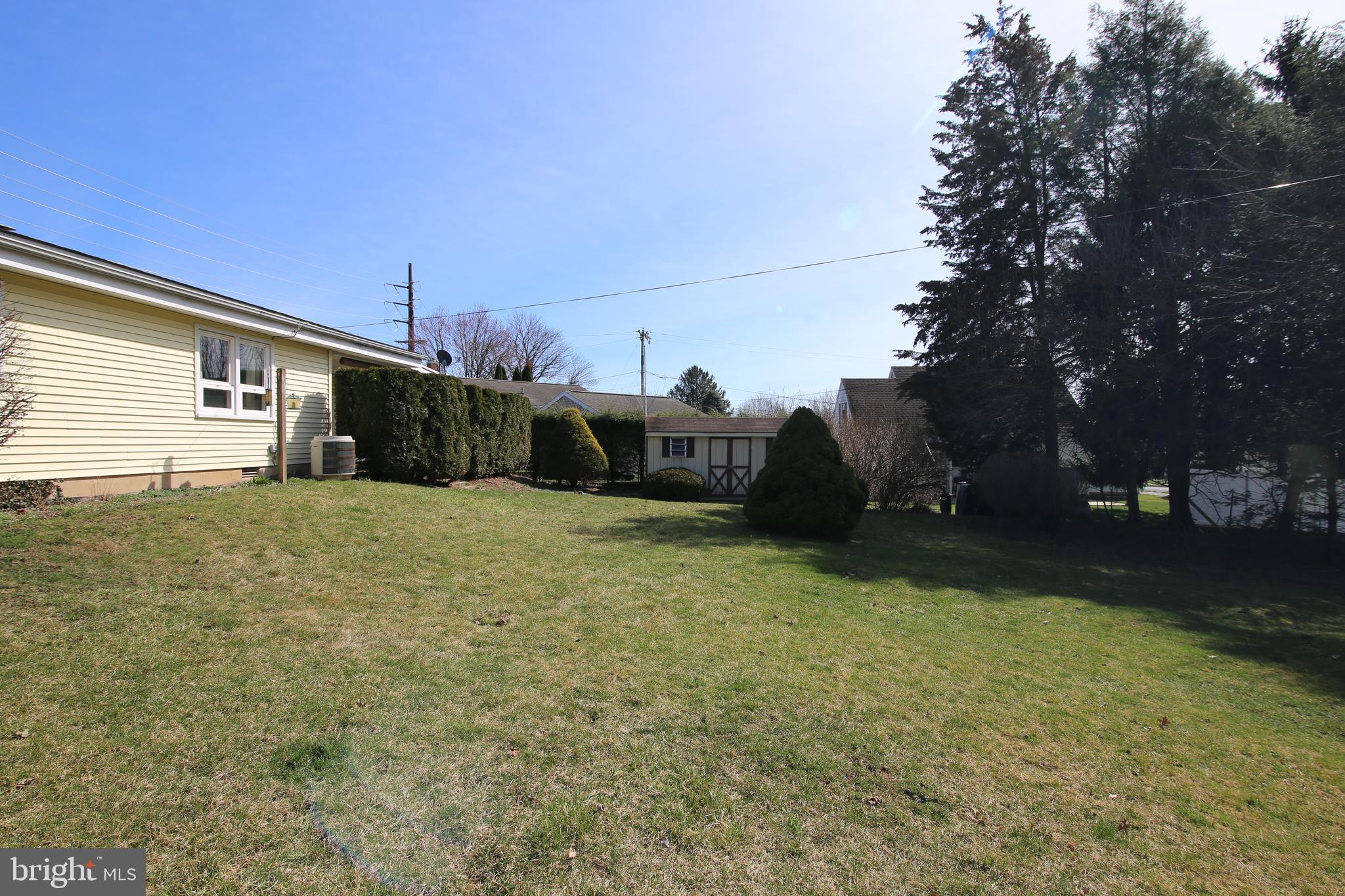 563 S 5th Ave