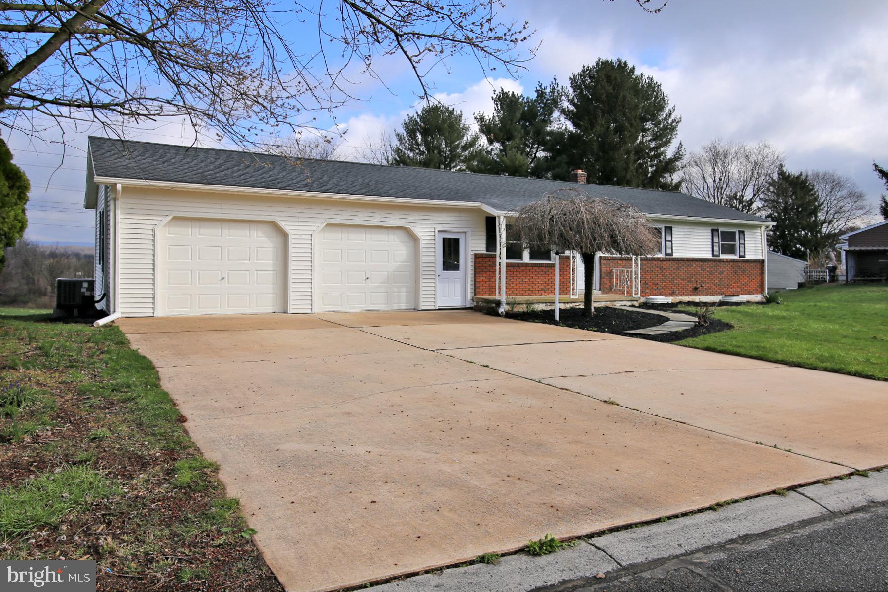 2175 Cloverfield Dr