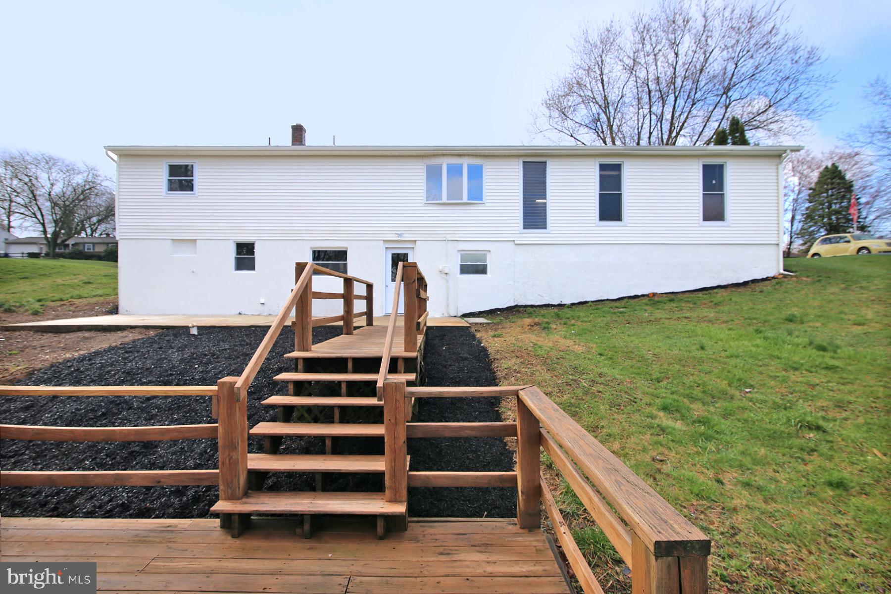 2175 Cloverfield Dr