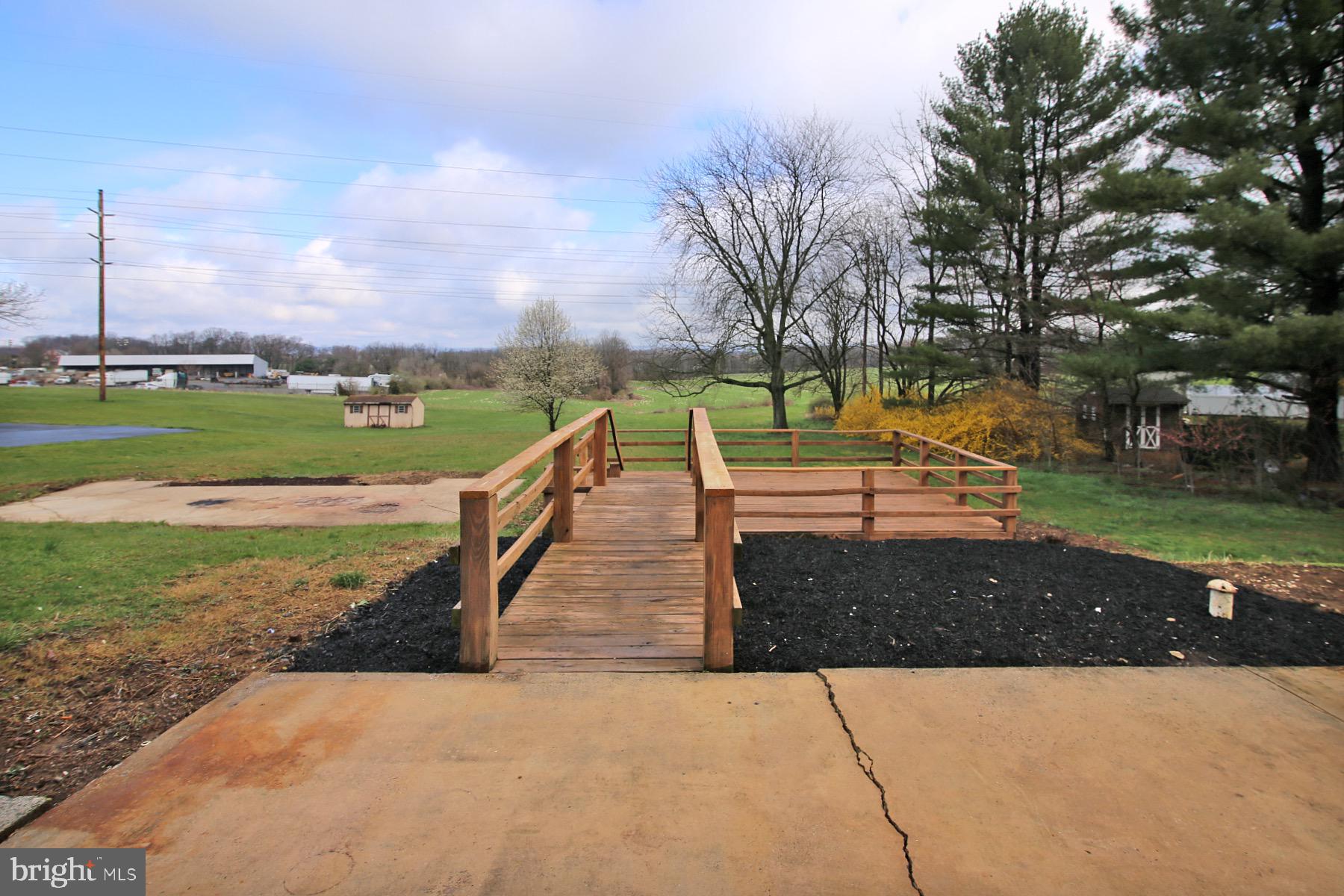 2175 Cloverfield Dr