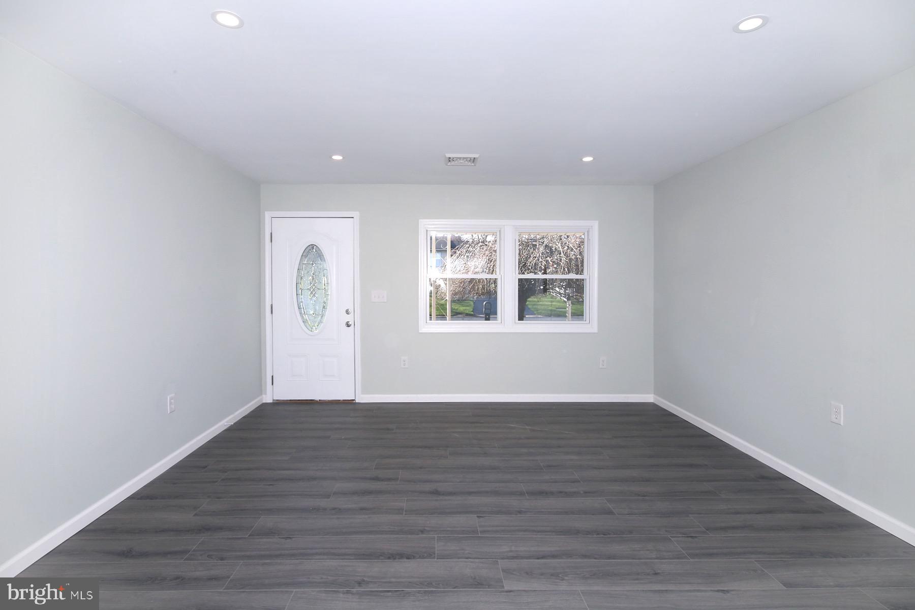 2175 Cloverfield Dr