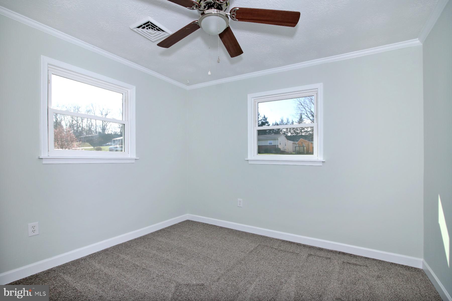 2175 Cloverfield Dr