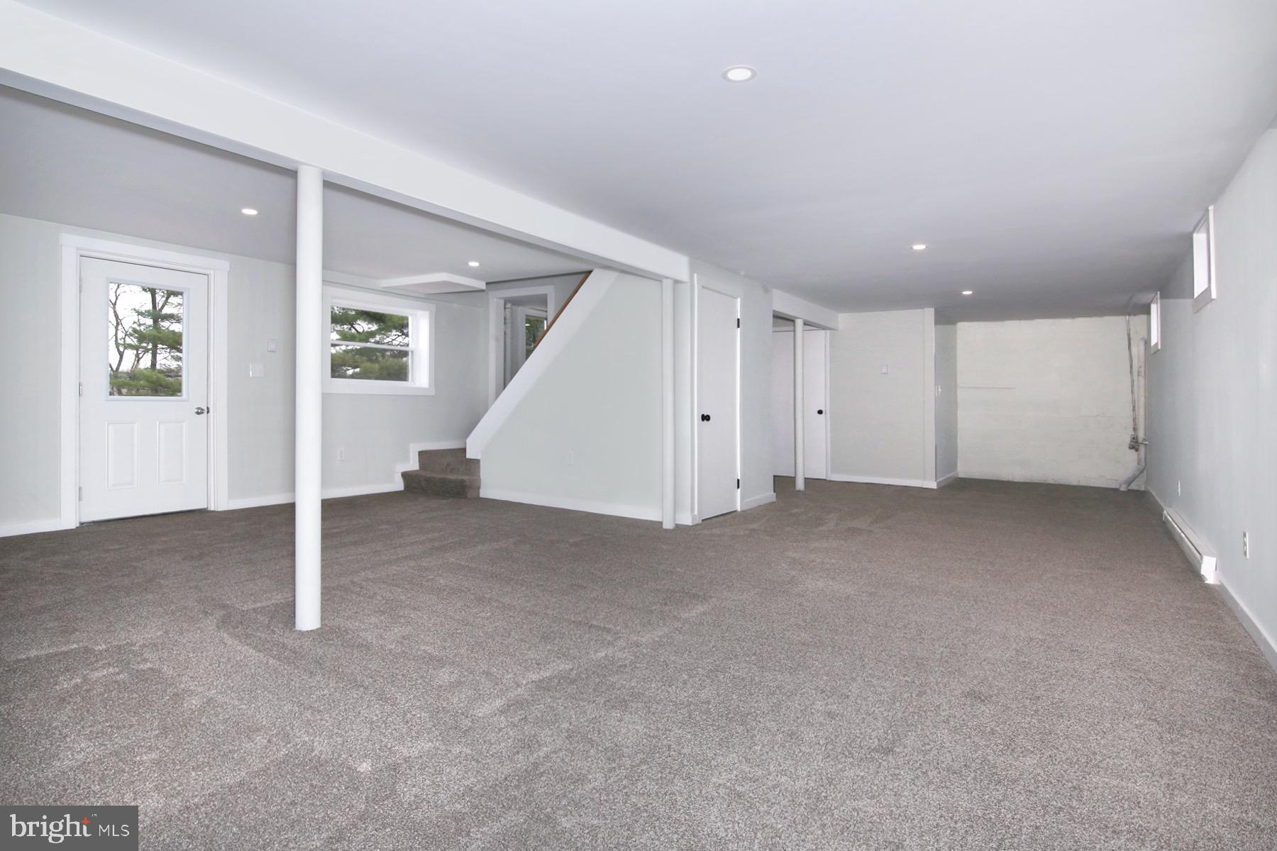 2175 Cloverfield Dr