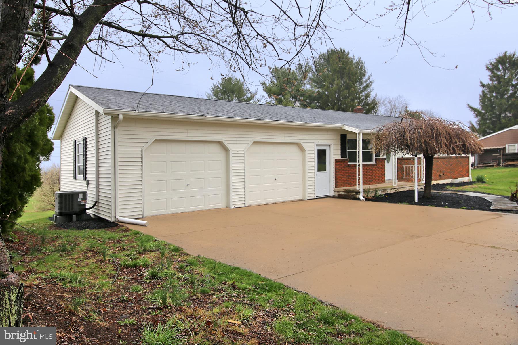 2175 Cloverfield Dr