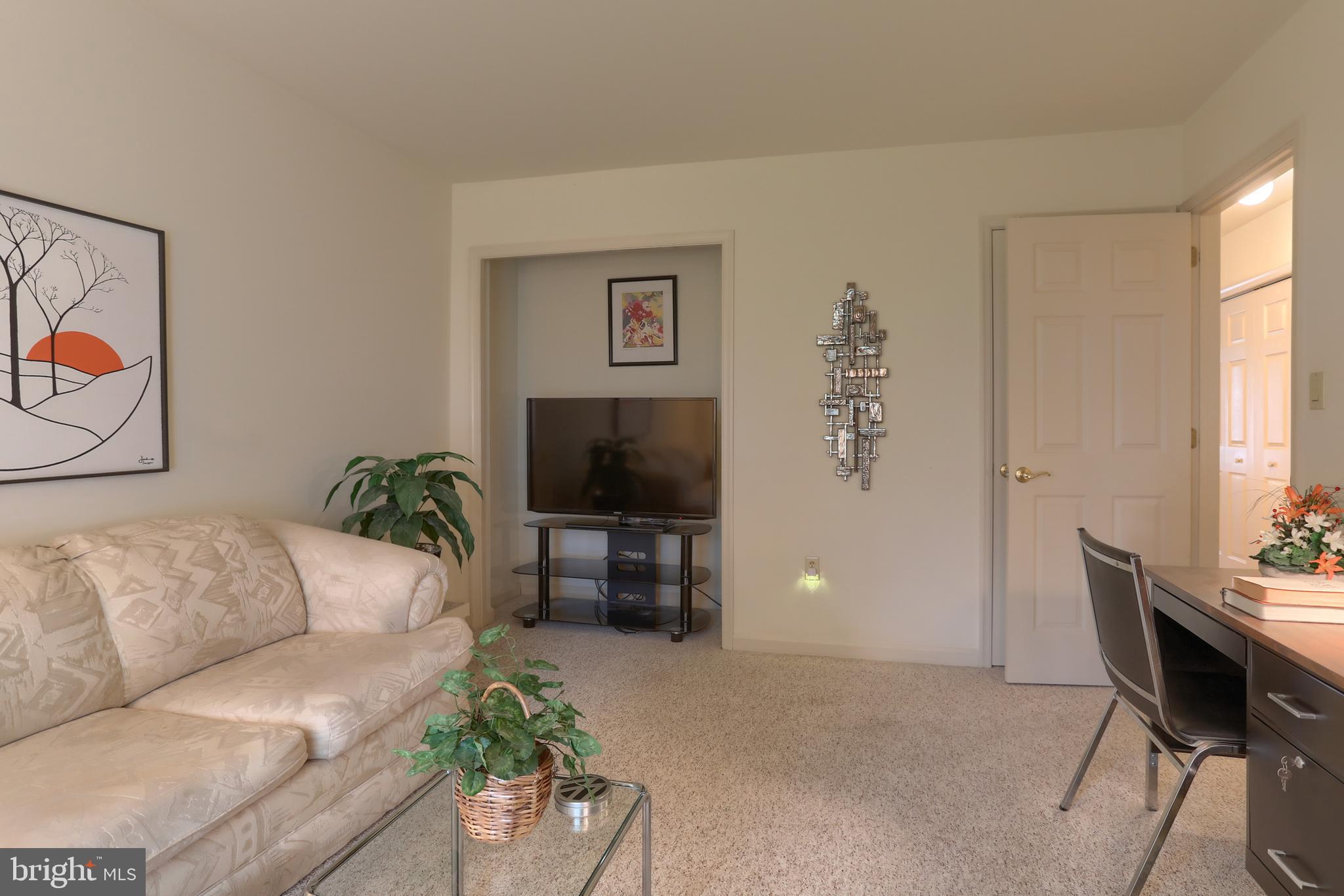 53 Arbor Dr