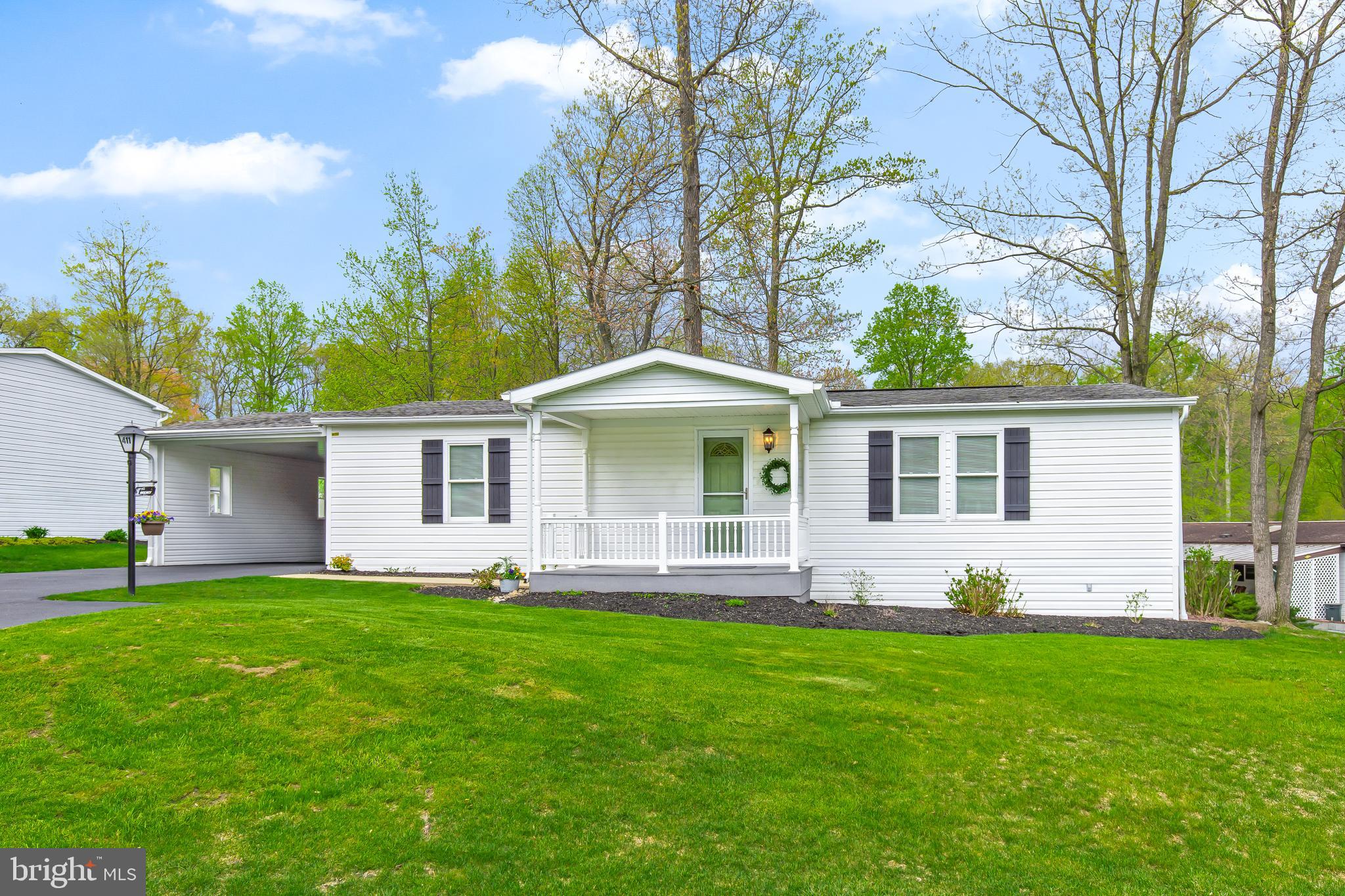 411 Maple Ave