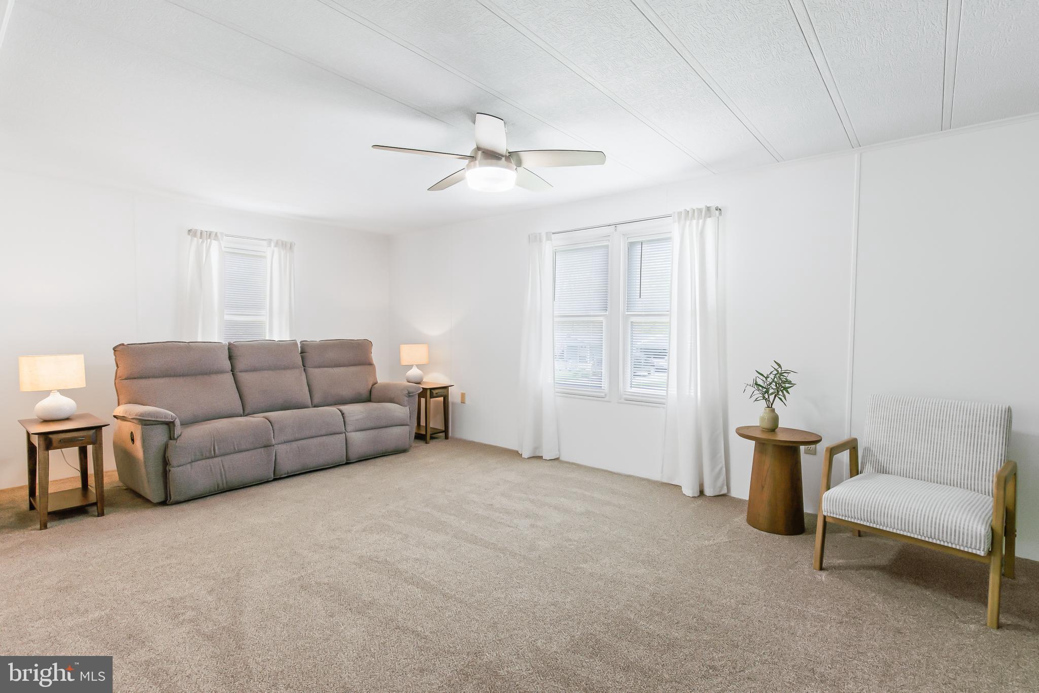 411 Maple Ave