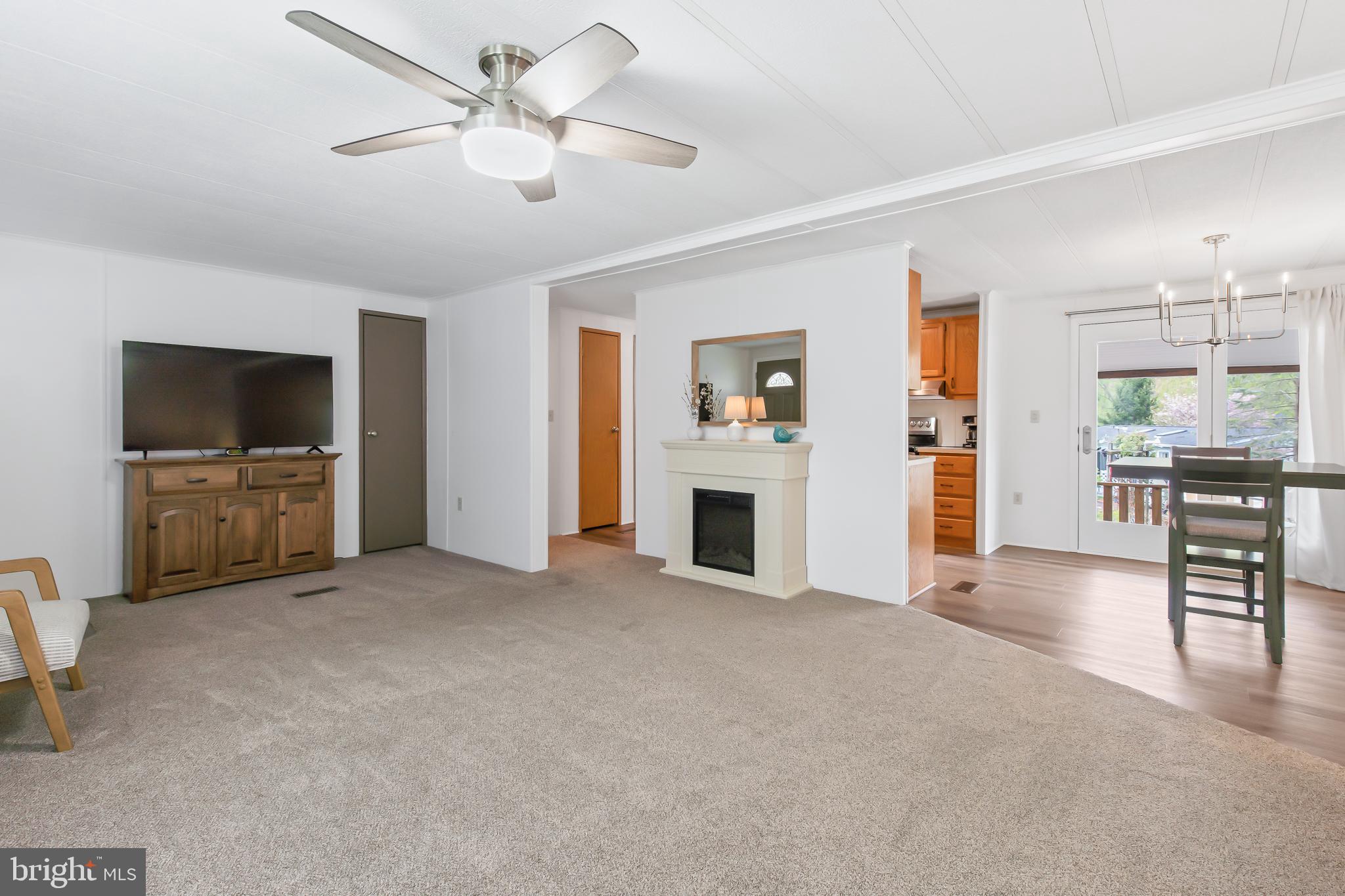 411 Maple Ave