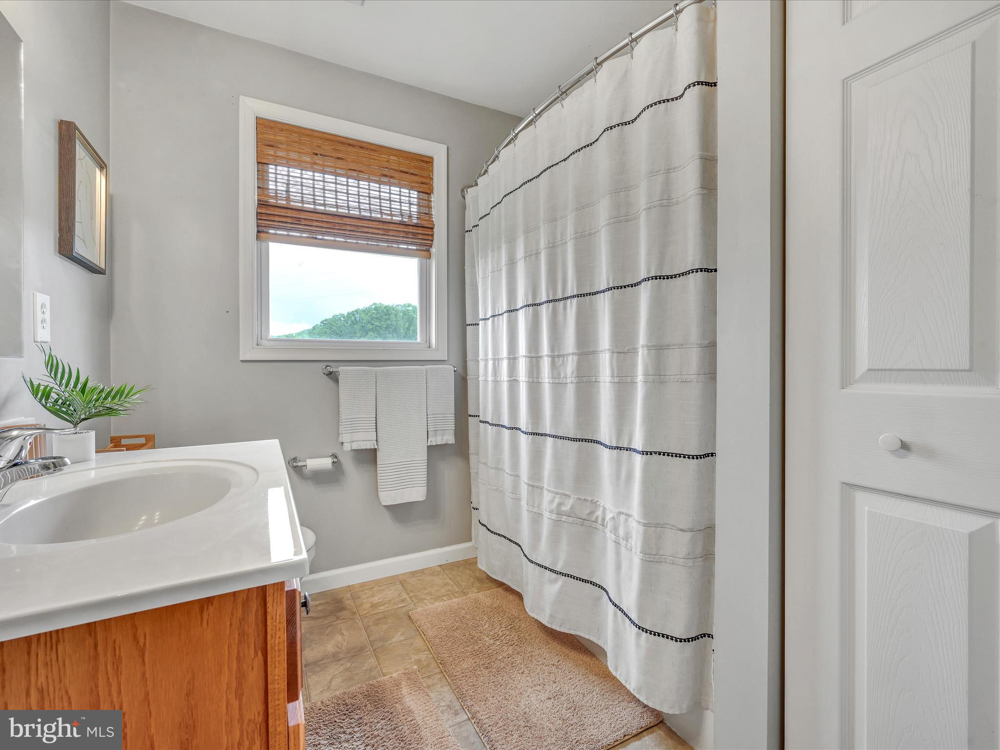219 Sweetwater Ln