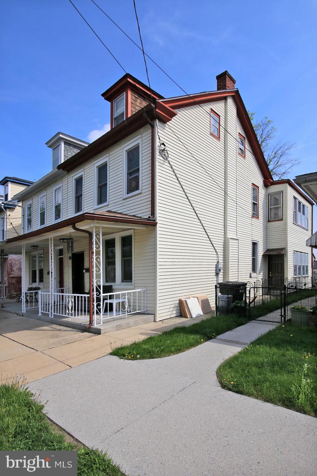 532 Hill St