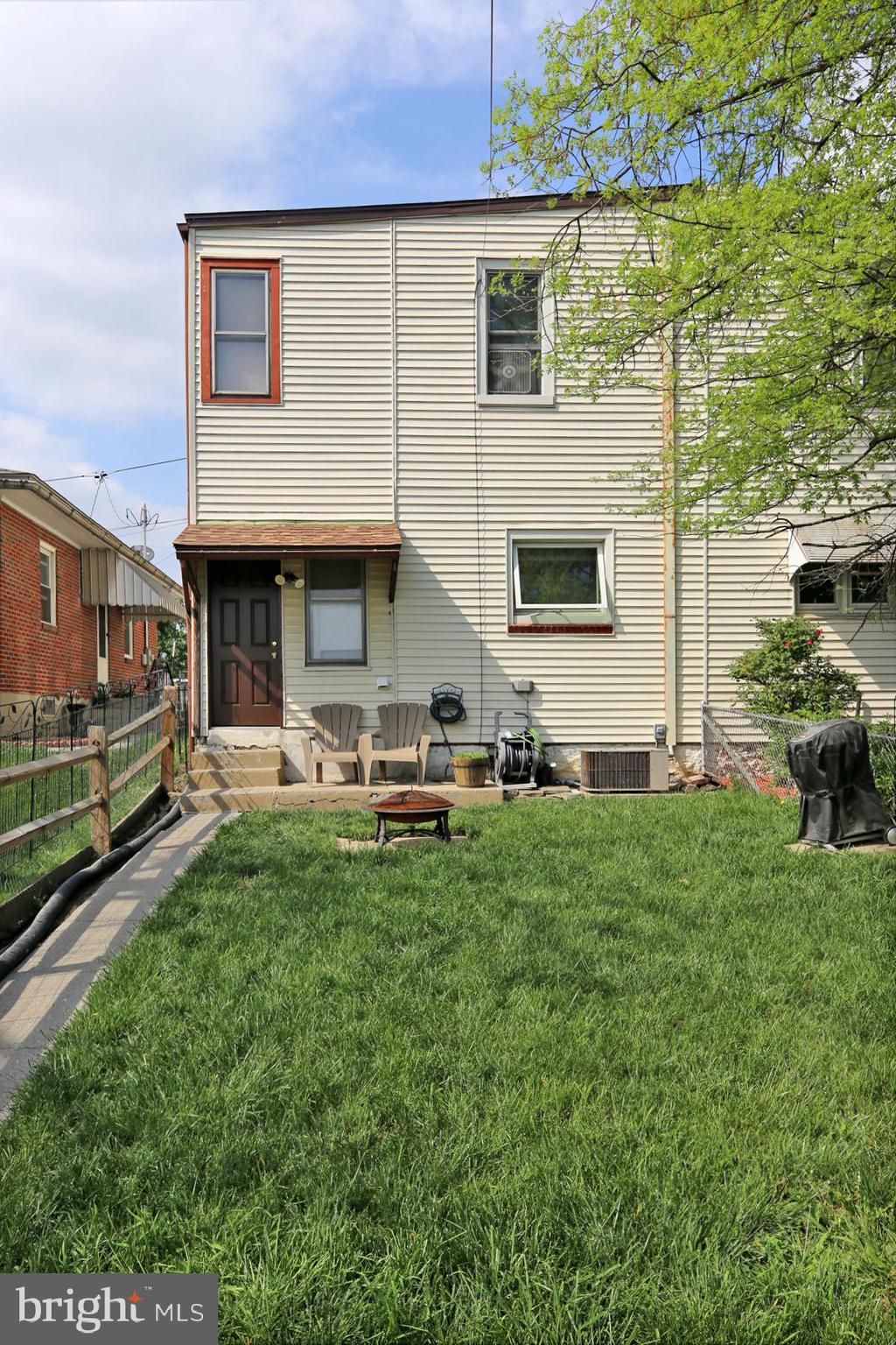 532 Hill St