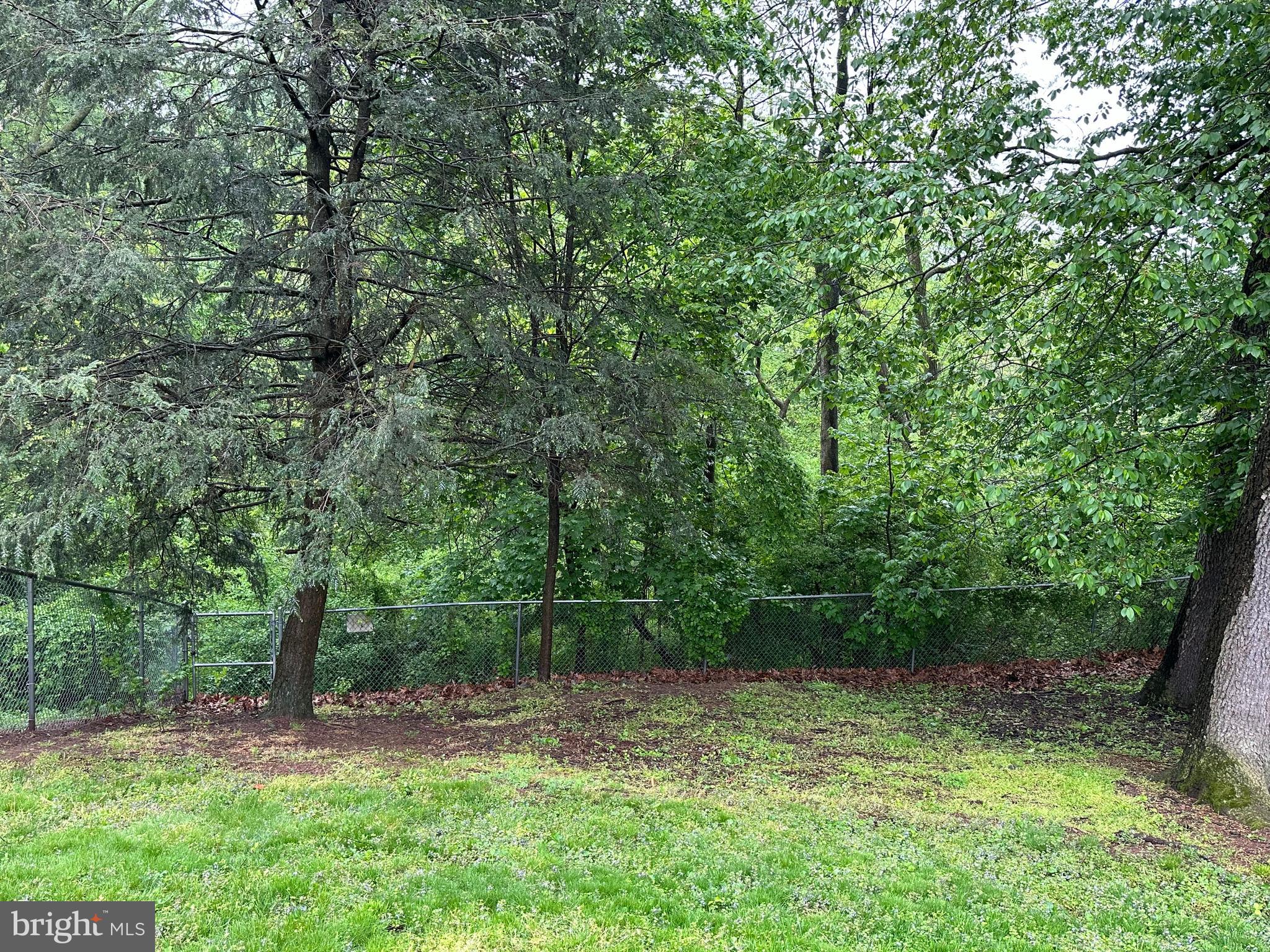 302 Sunset Ln