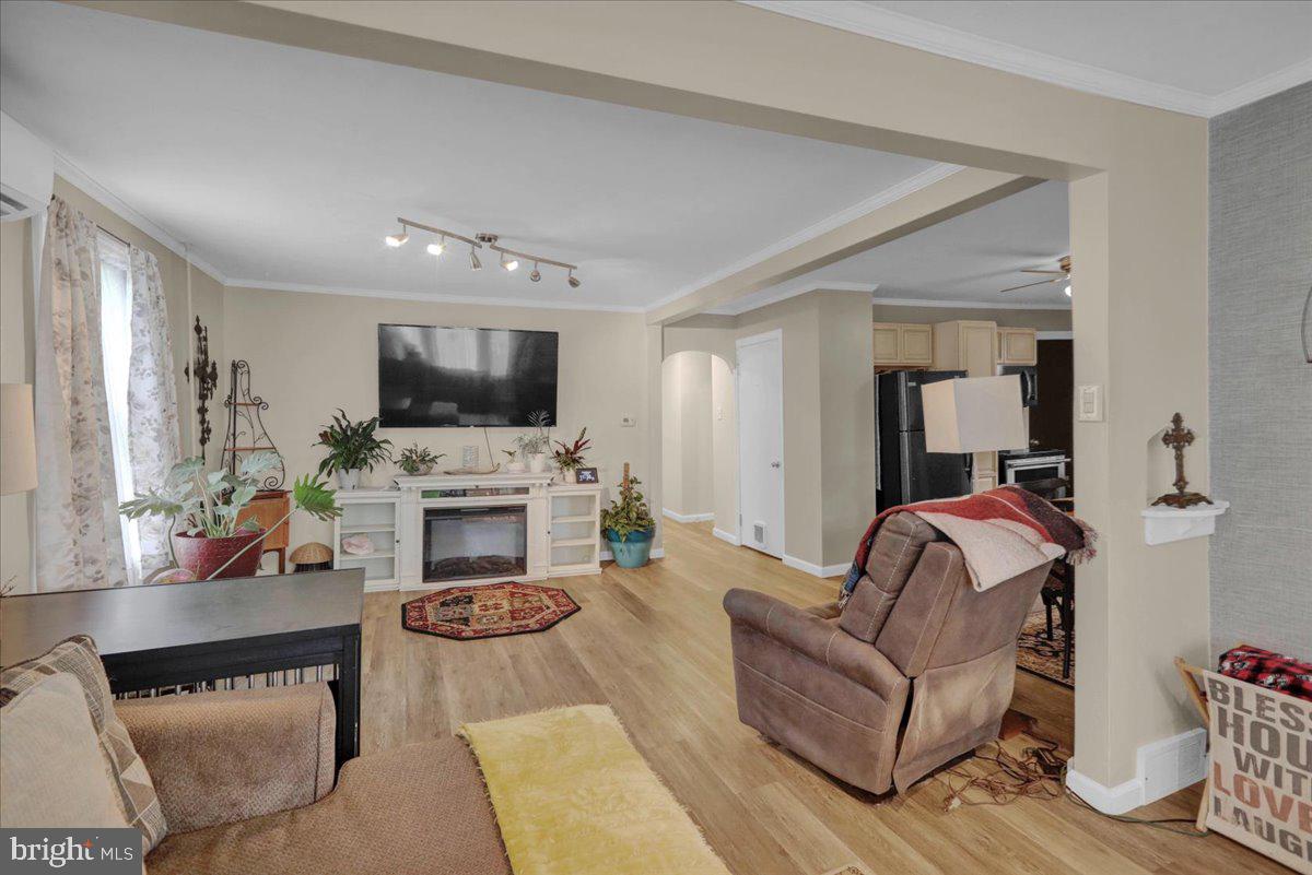 1319 Sandhill Rd