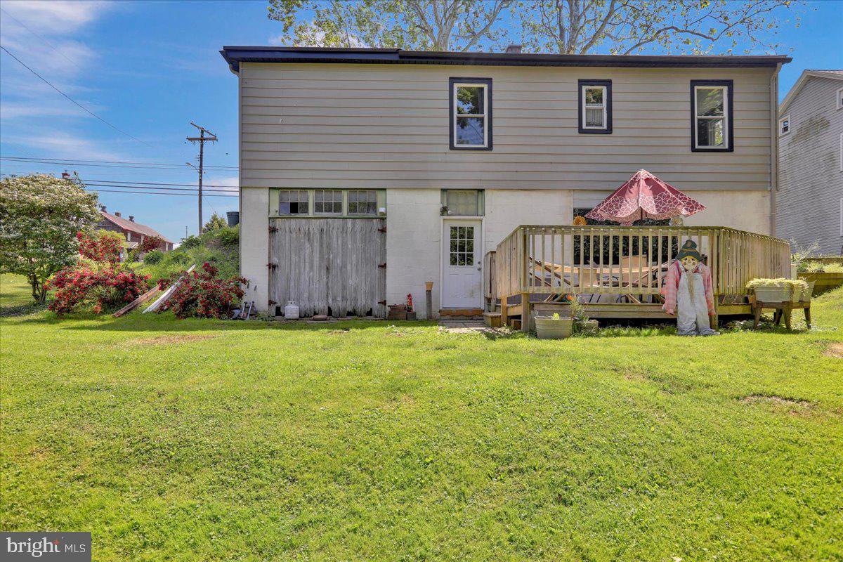 1319 Sandhill Rd