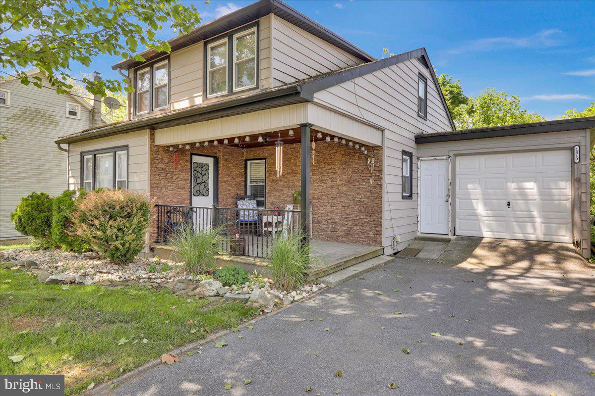 1319 Sandhill Rd