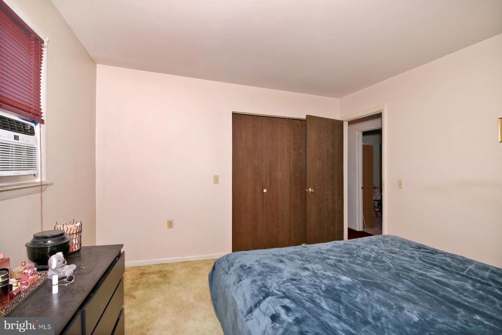 1595 Jody Ave