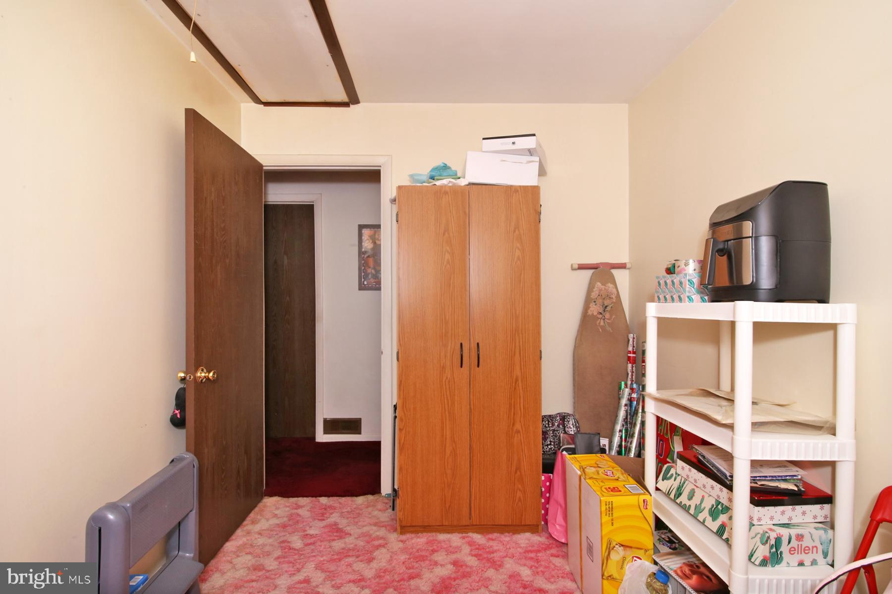 1595 Jody Ave