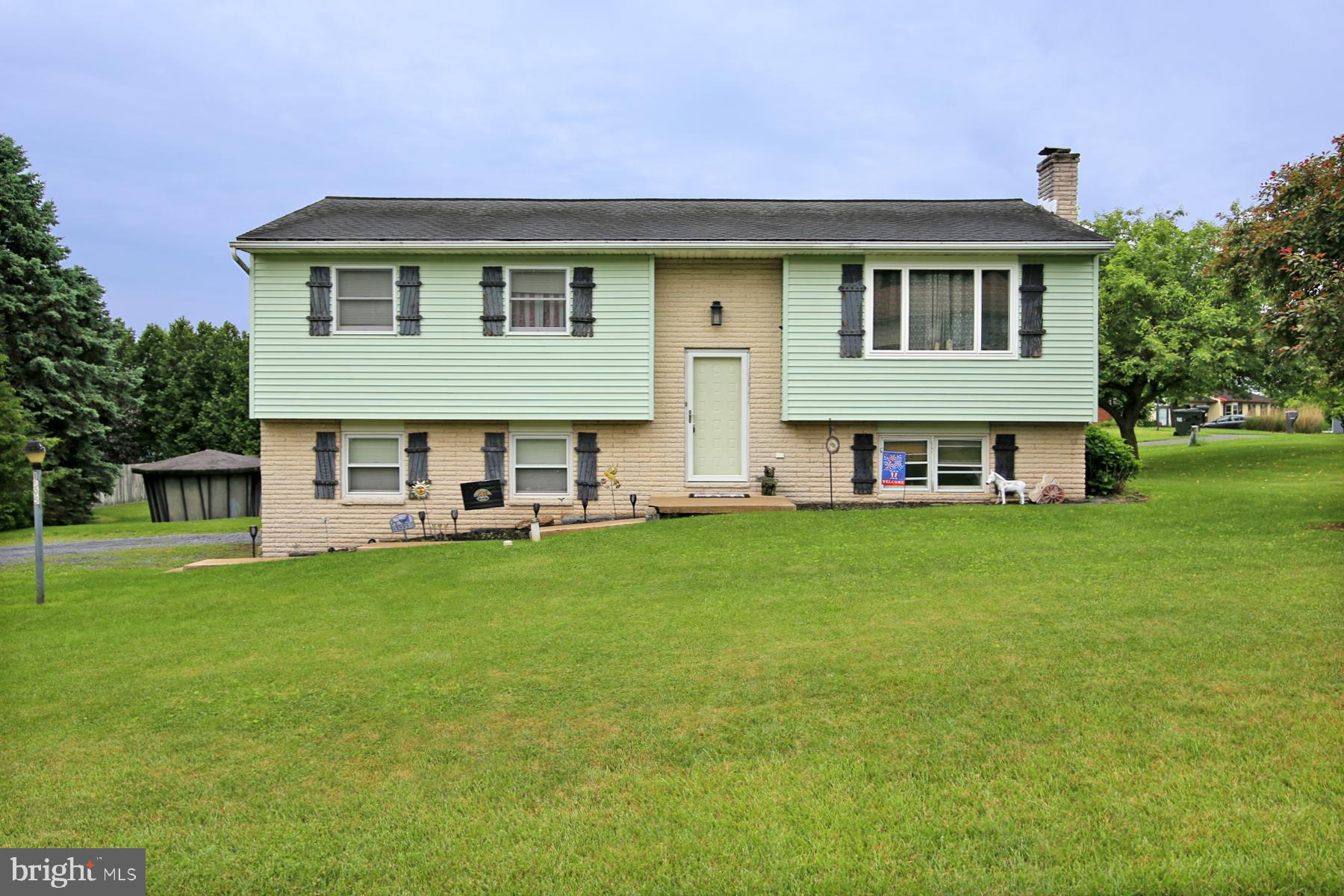 1595 Jody Ave