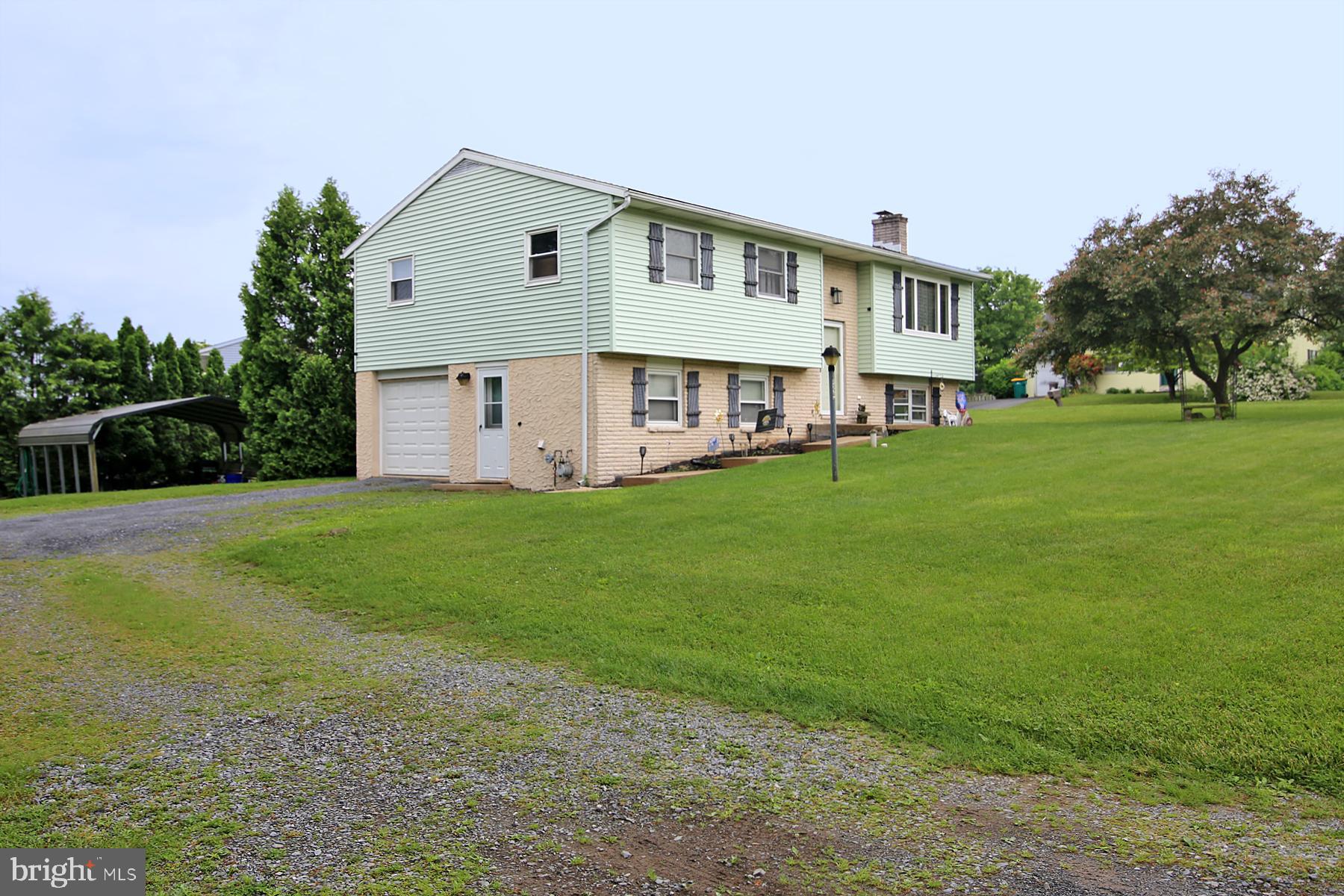 1595 Jody Ave