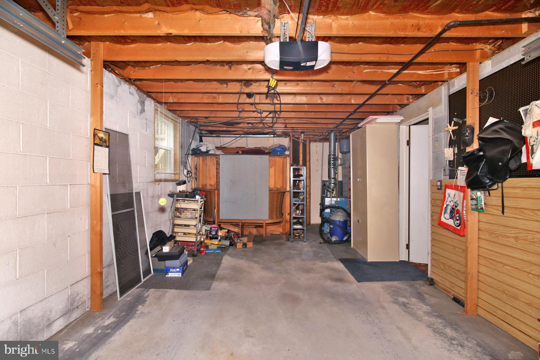 1595 Jody Ave