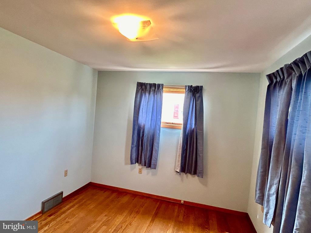 13 Endress Rd