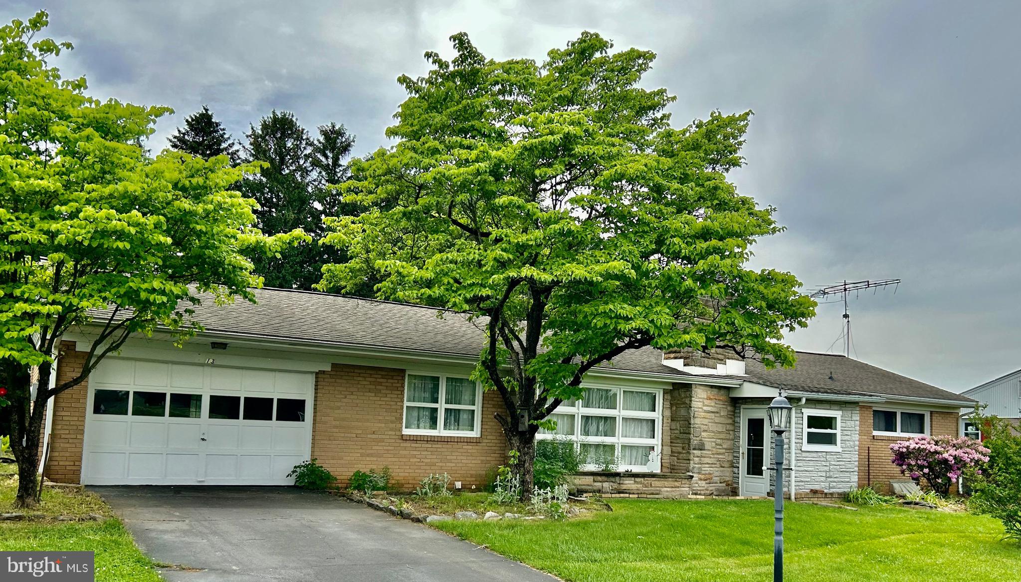 13 Endress Rd