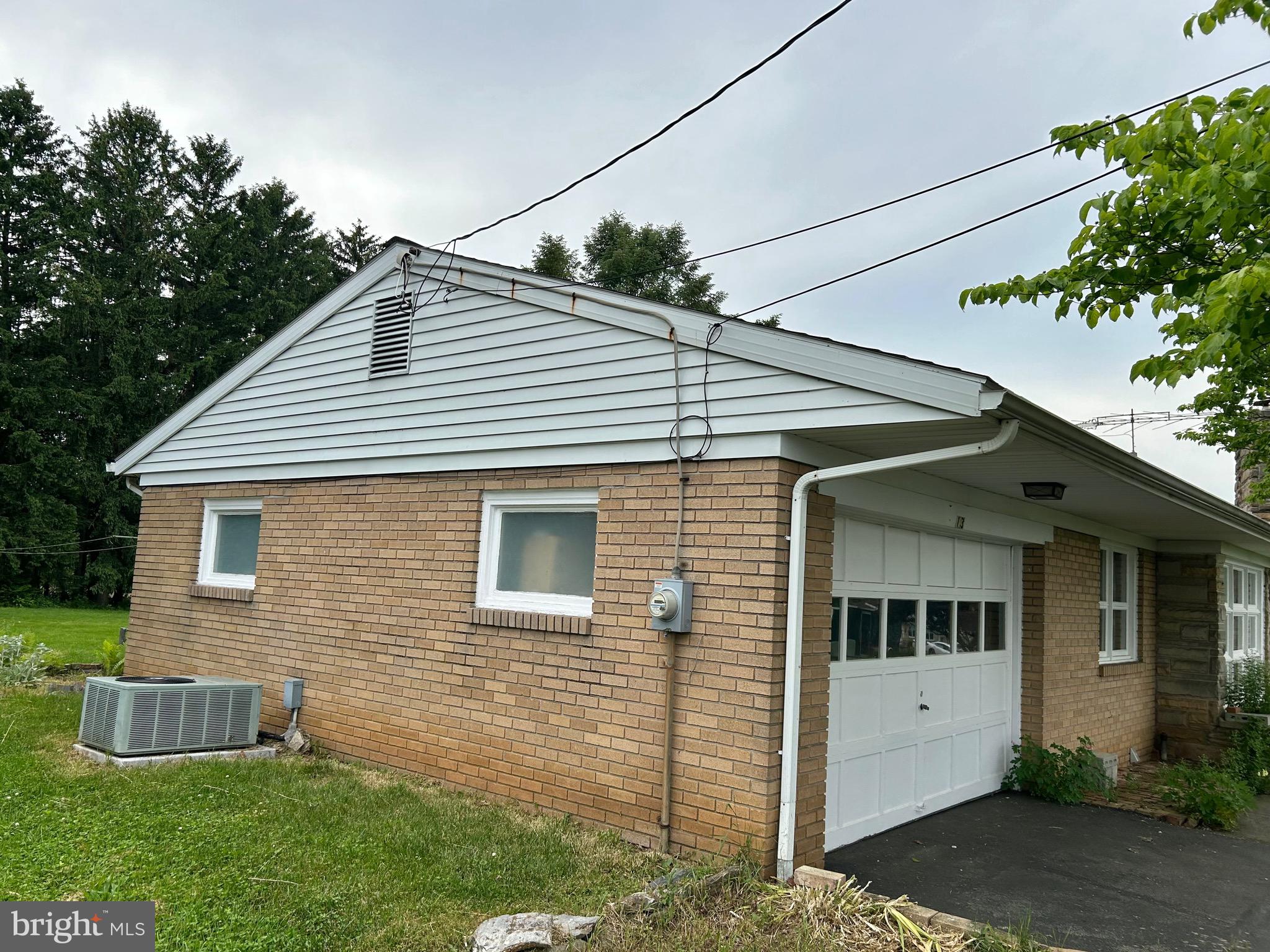 13 Endress Rd