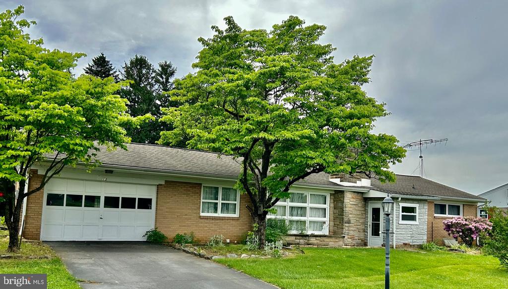 13 Endress Rd
