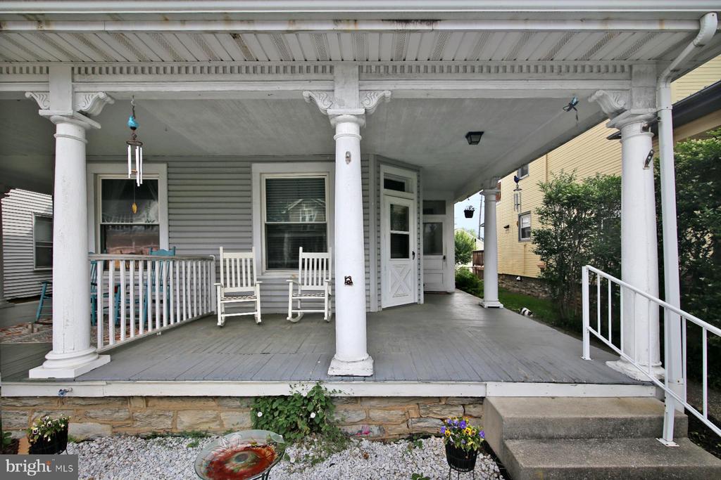 28 N Grant St