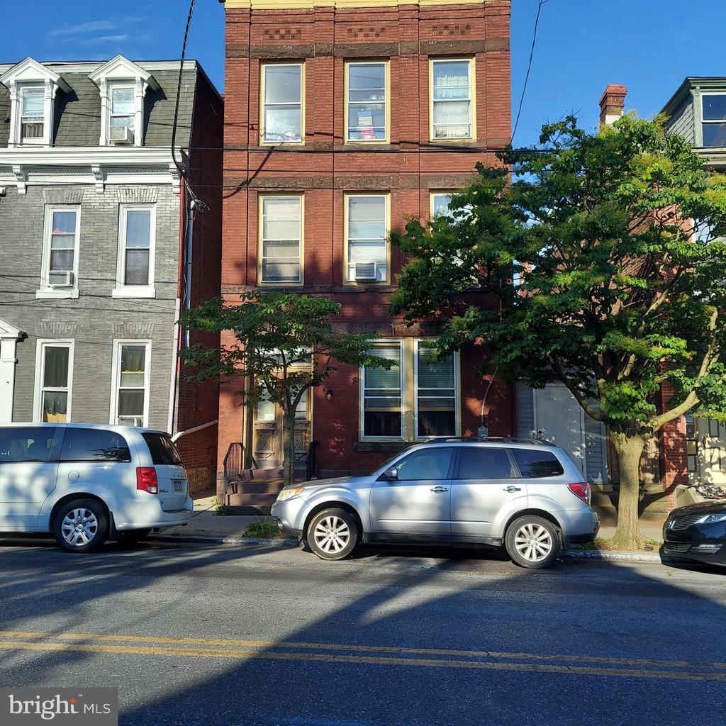 236 S 8th St