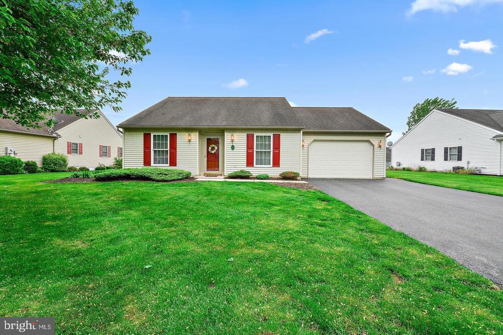 8 Scenic Dr